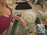 Samantha Cleans The Dishes In Her Bra
(): 
: 18  2012